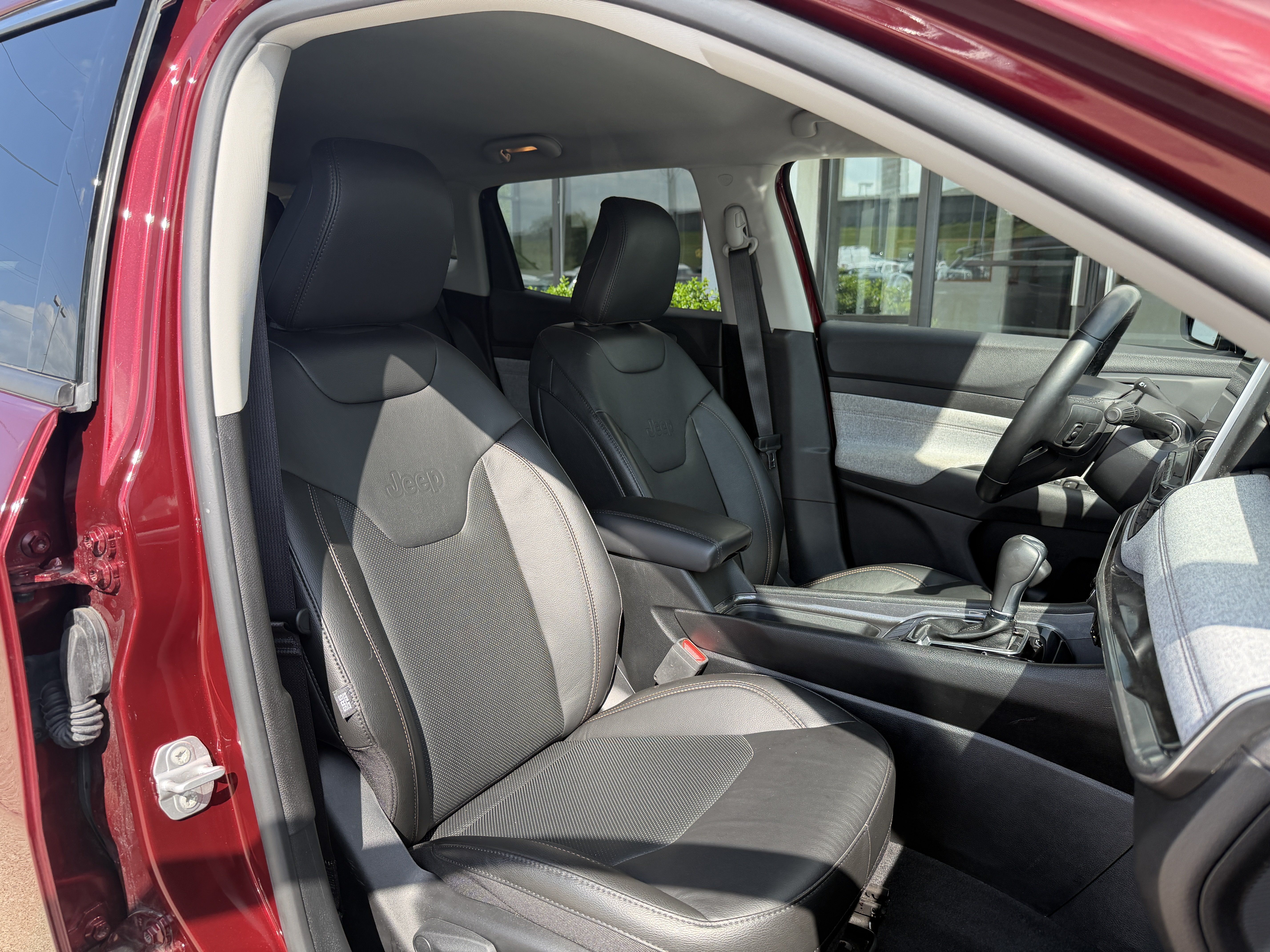 Used 2022 Jeep Compass Latitude AWD/4WD image 19