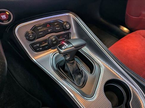 Used 2015 Dodge Challenger SRT Hellcat image 13