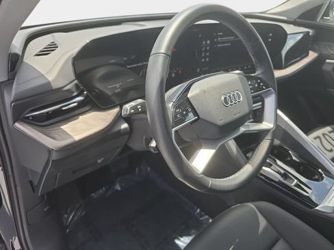 Certified 2025 Audi Q5 Premium w/ Convenience Package AWD/4WD image 22