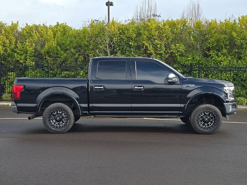 Used 2018 Ford F150 Lariat w/ Equipment Group 502A Luxury image 3