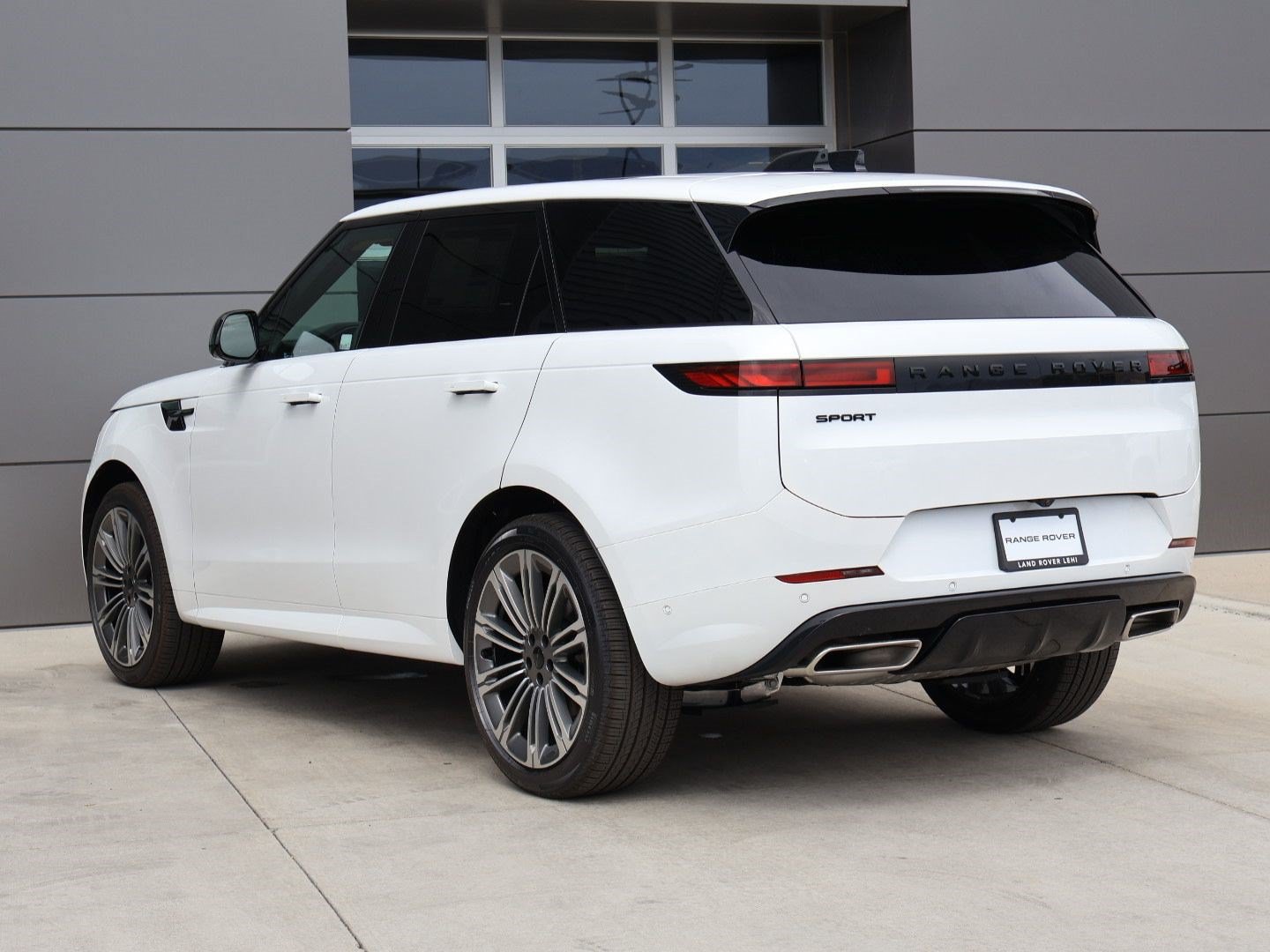 New 2026 Land Rover Range Rover Sport Dynamic SE AWD/4WD image 8