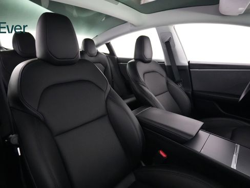 Used 2024 Tesla Model 3 Standard Range RWD image 4