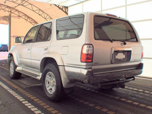 Used 2002 Toyota 4Runner SR5 RWD image 4
