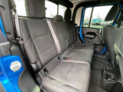 Used 2023 Jeep Gladiator Sport w/ Trailer Tow Package image 27