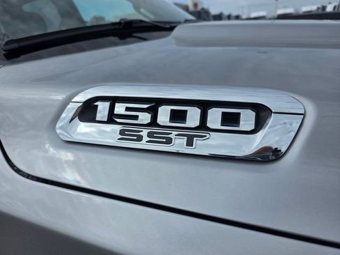 Used 2025 RAM 1500 Big Horn AWD/4WD image 7