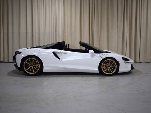 New 2025 McLaren Artura Spider image 15