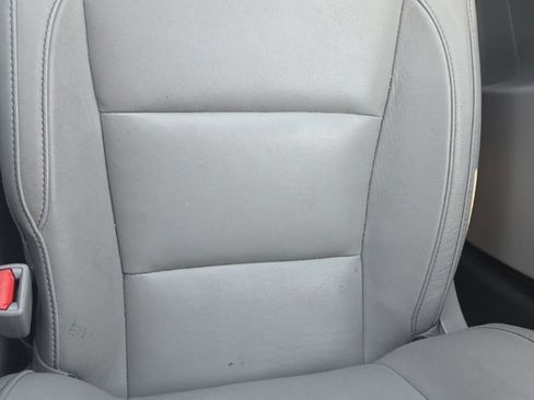 Used 2017 Toyota Highlander XLE w/ Carpet Mat Package AWD/4WD image 26