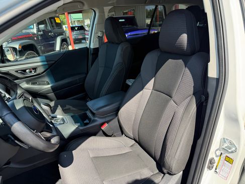 Used 2022 Subaru Outback Premium image 12