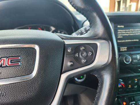 Used 2018 GMC Terrain SLT image 21