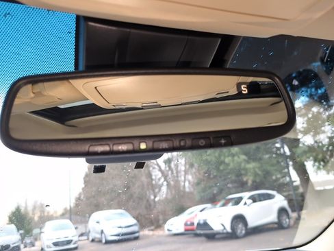 Used 2016 Toyota Avalon Limited image 27