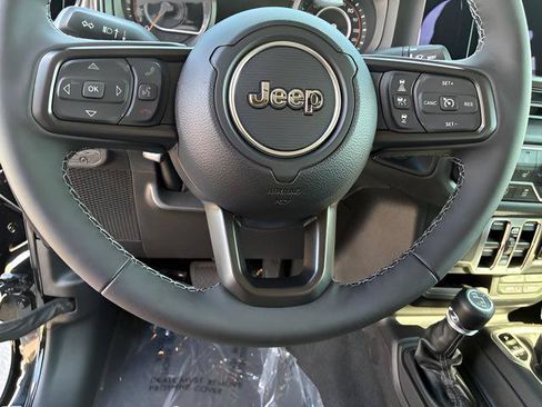 New 2026 Jeep Gladiator Sport AWD/4WD image 17