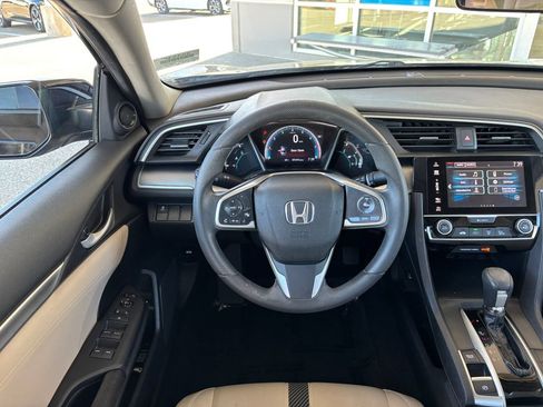 Used 2018 Honda Civic EX image 10