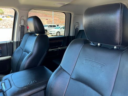 Used 2018 RAM 2500 Laramie w/ Convenience Group AWD/4WD image 17