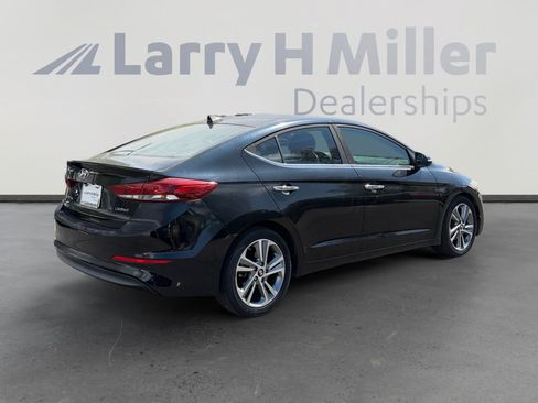Used 2017 Hyundai Elantra Limited FWD image 5