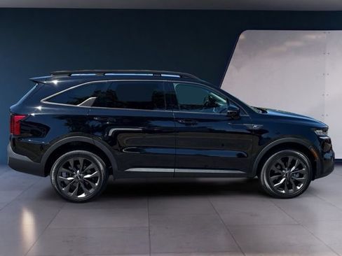 Certified 2023 Kia Sorento X-Line EX AWD/4WD image 6