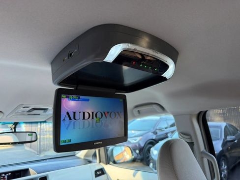 Used 2013 Toyota Sienna LE w/ Towing Pkg AWD/4WD image 27