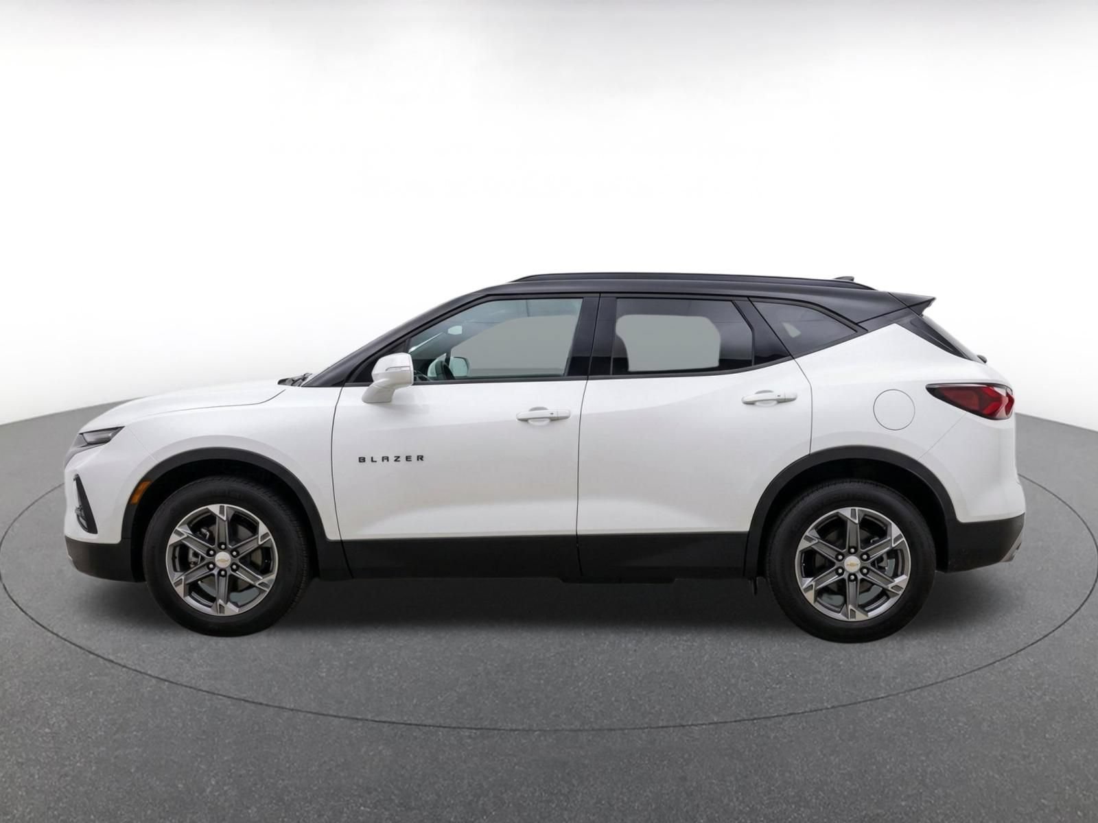 Used 2026 Chevrolet Blazer LT FWD image 4