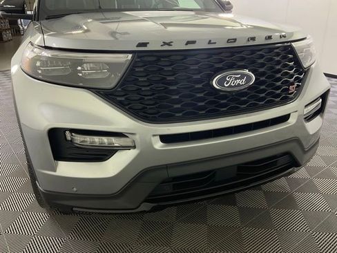 Used 2024 Ford Explorer ST w/ Equipment Group 401A image 8