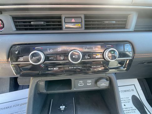 Certified 2025 Honda Pilot TrailSport image 20