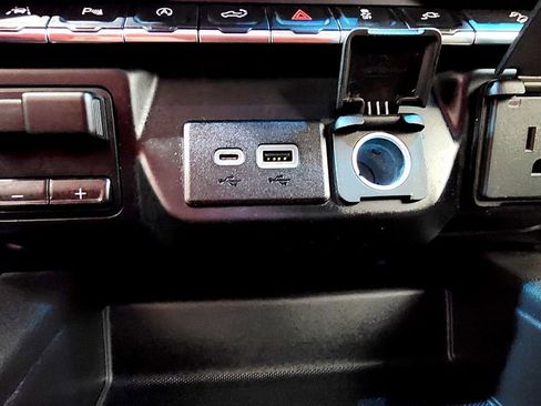 Used 2019 Chevrolet Silverado 1500 LTZ image 31