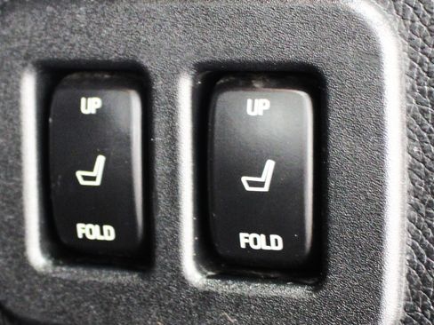 Used 2015 Ford Expedition EL XLT w/ Equipment Group 202A AWD/4WD image 23