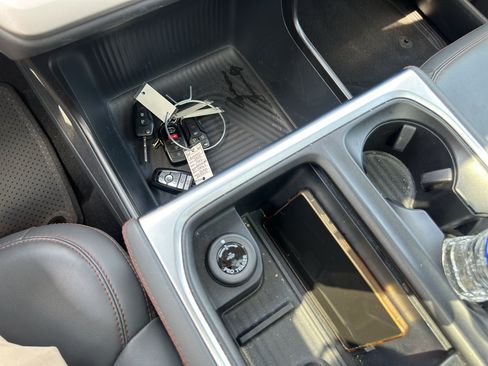 Used 2025 Ford Expedition Active AWD/4WD image 27