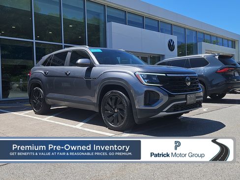Certified 2024 Volkswagen Atlas Cross Sport SE w/ Panoramic Sunroof Package AWD/4WD image 1