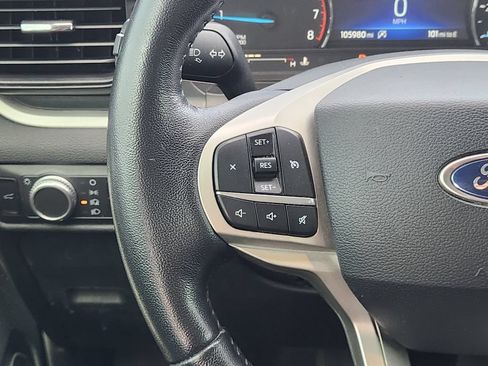 Used 2021 Ford Explorer XLT RWD image 26