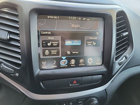 Used 2015 Jeep Cherokee Trailhawk w/ Comfort/Convenience Group AWD/4WD image 21