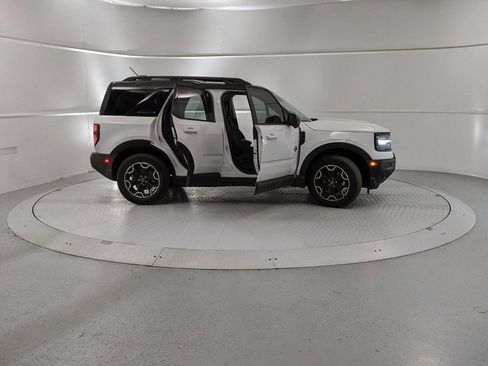 New 2025 Ford Bronco Sport Outer Banks w/ Outer Banks Tech Package+ AWD/4WD image 8