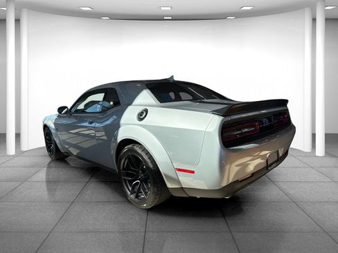 Used 2022 Dodge Challenger R/T Scat Pack RWD image 5