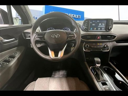 Used 2020 Hyundai Santa Fe SE image 8