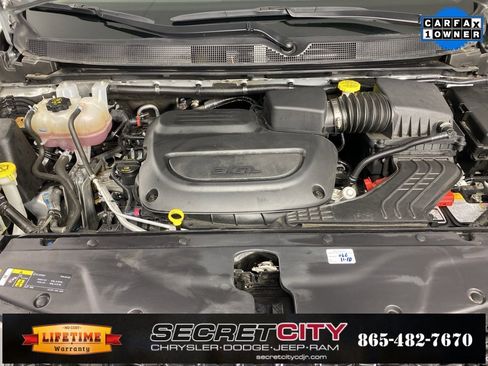 Used 2024 Chrysler Pacifica Limited image 34