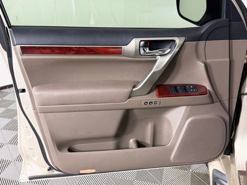 Used 2013 Lexus GX 460 Premium AWD/4WD image 24