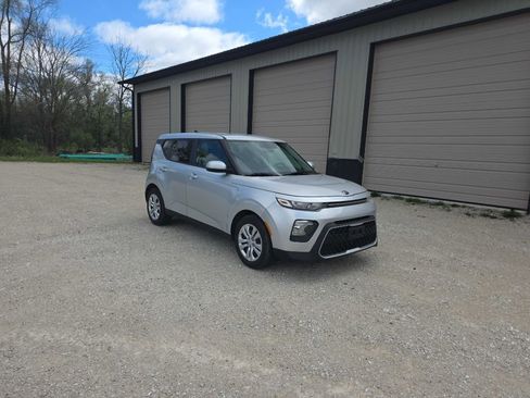 Used 2021 Kia Soul LX FWD image 4