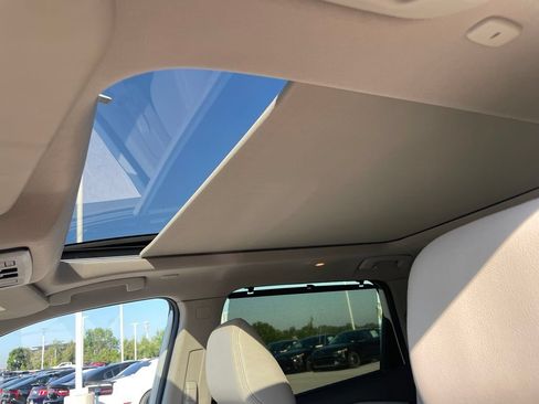 Used 2023 Nissan Rogue SL w/ SL Premium Package FWD image 17