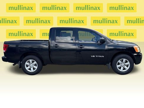 Used 2011 Nissan Titan S w/ S Popular Equipment Pkg RWD image 2