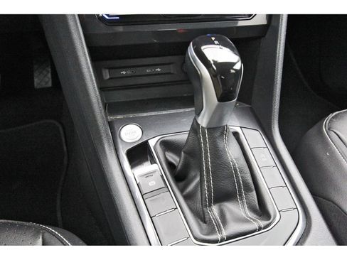 Used 2023 Volkswagen Tiguan SE FWD image 28