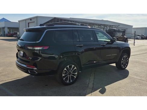 Used 2022 Jeep Grand Cherokee L Overland w/ Advanced Protech Group III image 8