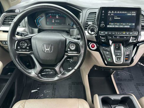 Used 2018 Honda Odyssey Elite image 17