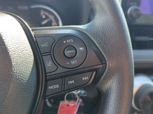 Certified 2025 Toyota RAV4 LE FWD image 18