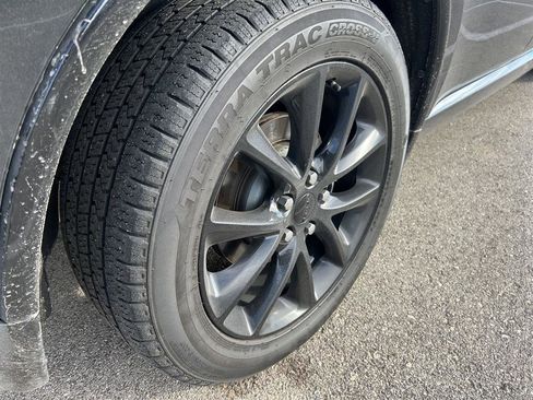 Used 2018 Dodge Durango R/T w/ Technology Group image 16