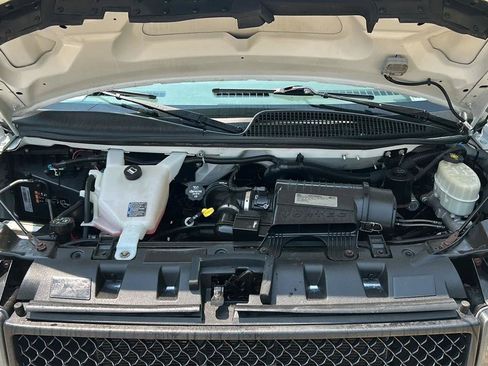 Used 2016 Chevrolet Express 3500 LT w/ LT Preferred Equipment Group RWD image 14
