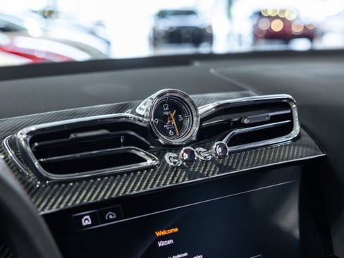 Used 2023 Bentley Bentayga AWD/4WD image 41