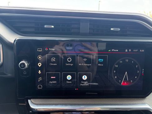 Used 2025 GMC Sierra 2500 Denali w/ Denali Reserve Package AWD/4WD image 42