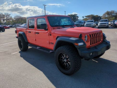 Used 2020 Jeep Gladiator Sport w/ Quick Order Package 23S image 2