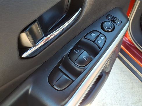 Used 2020 Nissan Kicks SR w/ SR Premium Package image 20