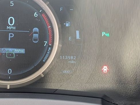 Used 2016 Lexus RC 200t image 19