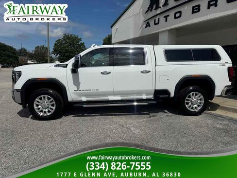Used 2024 GMC Sierra 2500 SLT w/ SLT Premium Package AWD/4WD image 9