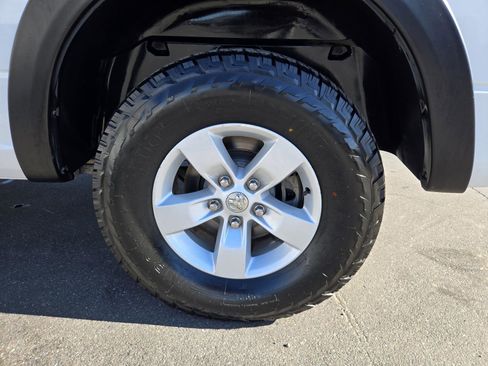 Certified 2017 RAM 1500 Classic SLT image 30